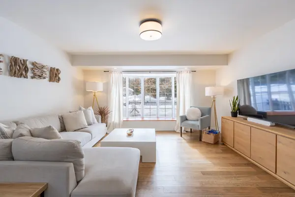 20 Catherine DR, East Ferris, ON P0H 1B0