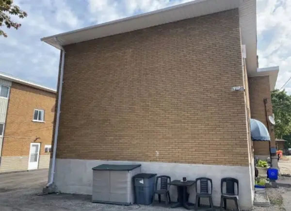 31 Southdale AVE, Kitchener, ON N2M 3V4