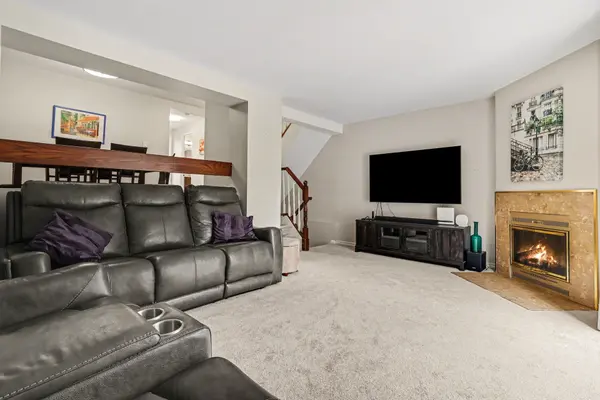 1765 Lamoureux DR #B, Orleans - Cumberland And Area, ON K1E 2N5