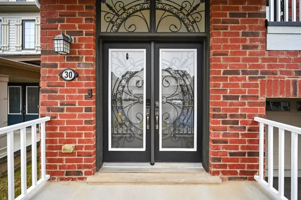 30 Patterson DR, Haldimand, ON N3W 0B8