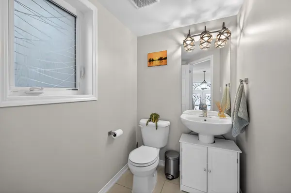 30 Patterson DR, Haldimand, ON N3W 0B8