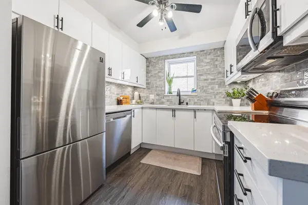 836 Concession ST #208, Hamilton, ON L8V 1E2