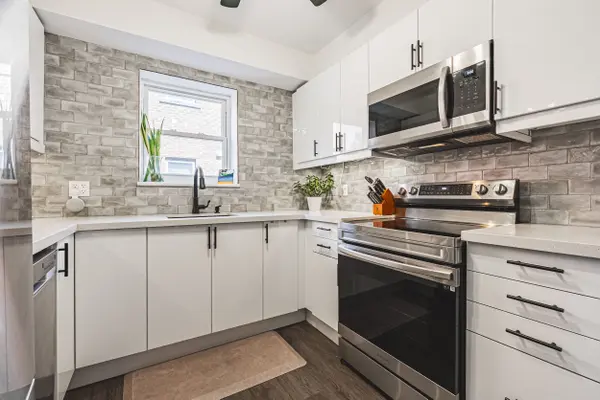 836 Concession ST #208, Hamilton, ON L8V 1E2