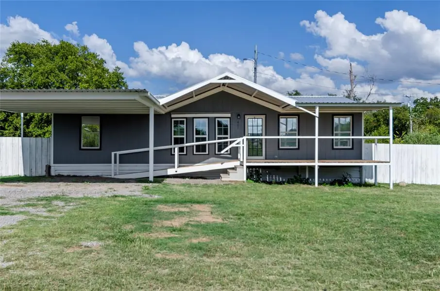 401 Barker Street, Bowie, TX 76230