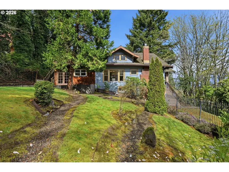 9889 NW HOGE AVE, Portland, OR 97231