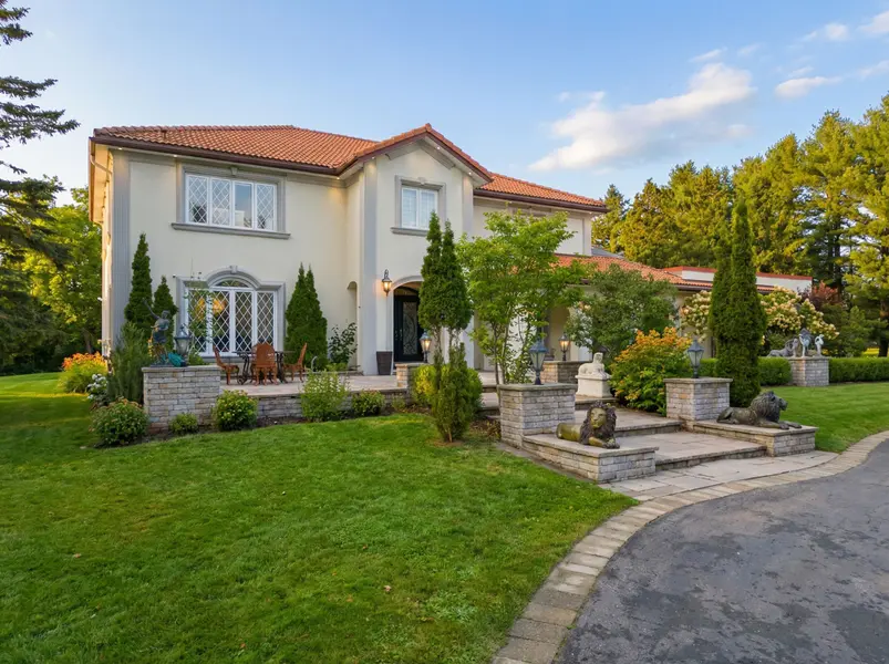 10 Bunting CT, Ajax, ON L1T 3S5