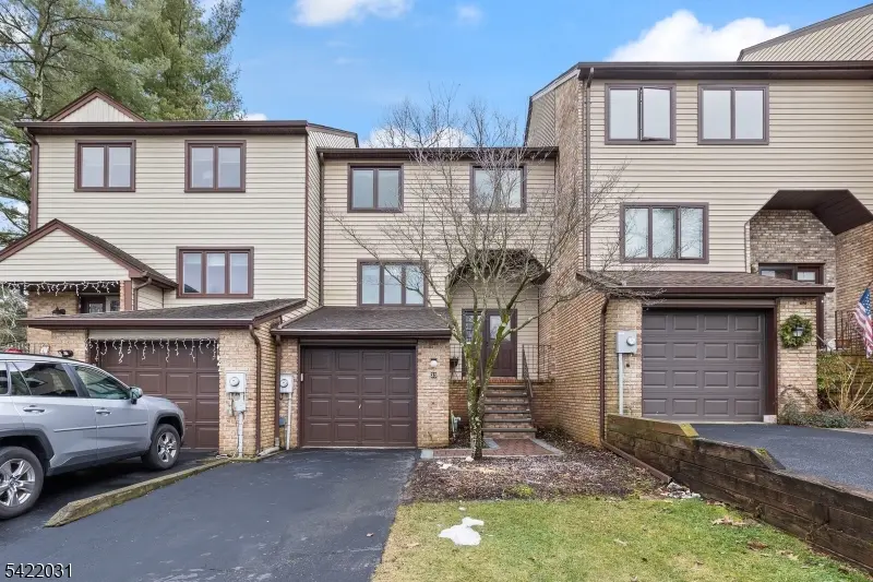 33 Stockton Ct, Parsippany-troy Hills Twp., NJ 07950
