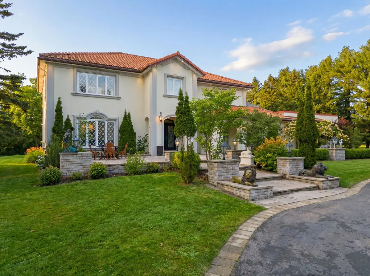 10 Bunting CT, Ajax, ON L1T 3S5