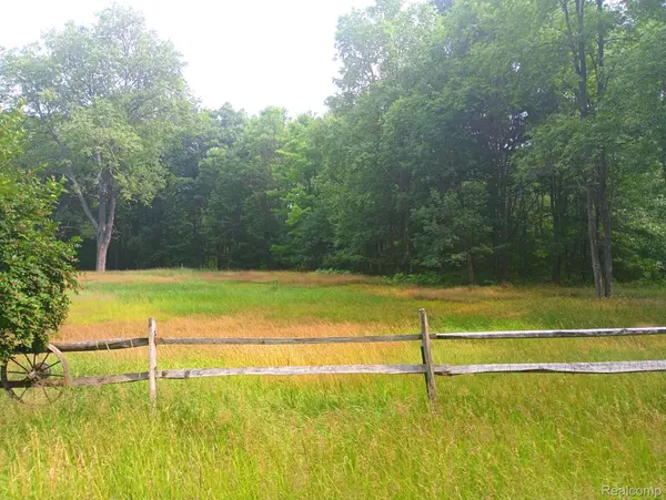 1795 S Jackson AVE, Harrison, MI 48625