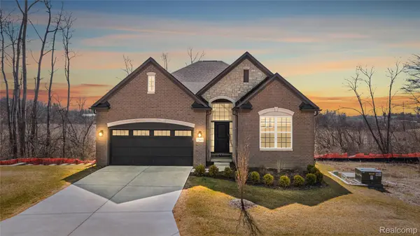 7841 Trailside CT, West Bloomfield Charter Township, MI 48323