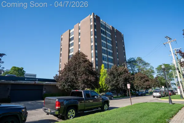 20 Chestnut ST #302, Wyandotte, MI 48192