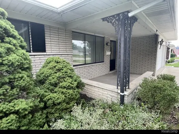 34660 MACDONALD DR, Sterling Heights, MI 48310