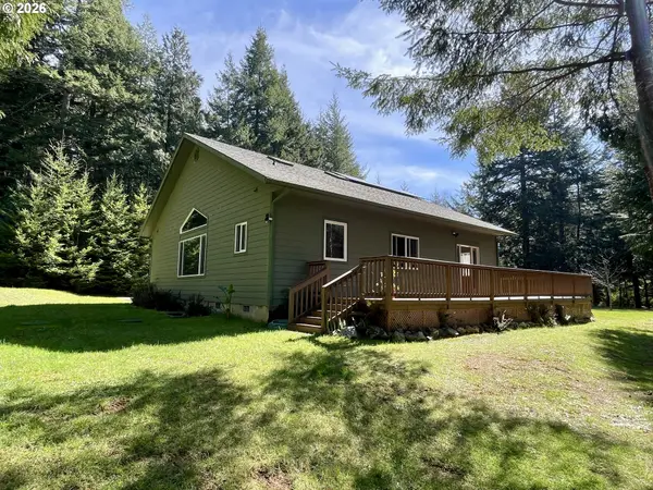 58813 GARDEN VALLEY RD, Coquille, OR 97423