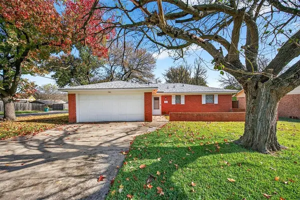 701 Hillside Drive,  Sherman,  TX 75090