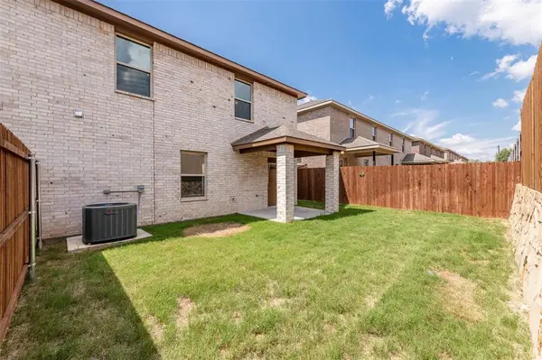 718 Rolling Terrace Circle, Granbury, TX 76049