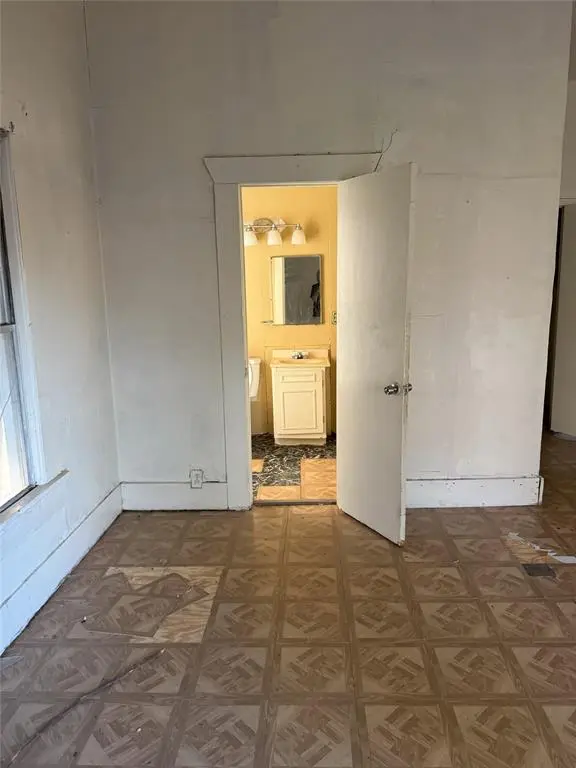 6100 Lexington Avenue, Shreveport, LA 71106