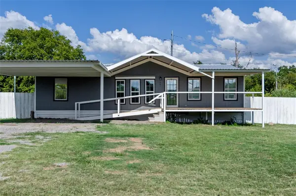 401 Barker Street, Bowie, TX 76230