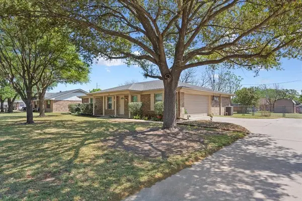 103 York Drive, Lorena, TX 76655