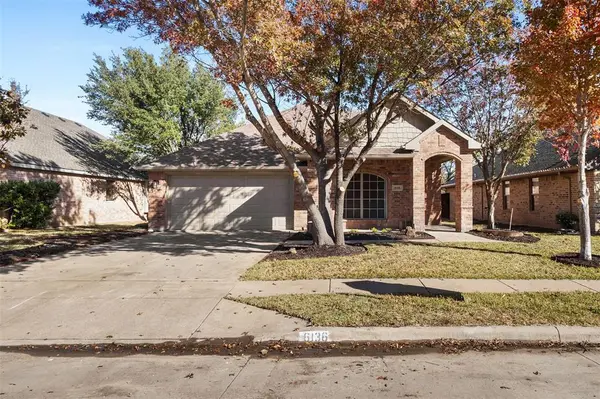 6136 Lochmoor Drive, Fort Worth, TX 76179