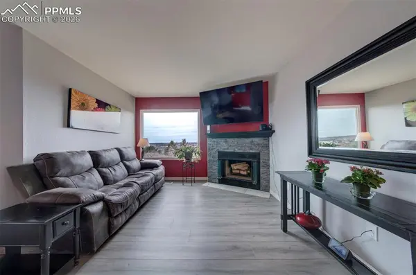 3437 Trenary LN, Colorado Springs, CO 80918