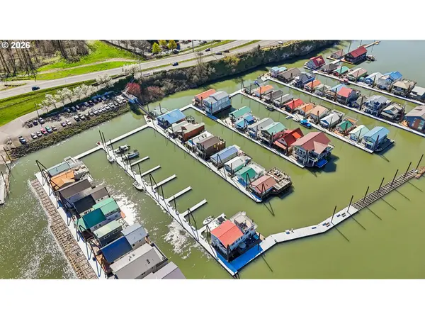 19609 NE Marine DR #B18, Portland, OR 97230