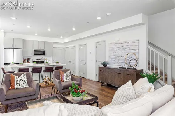 9279 Oro City LOOP, Colorado Springs, CO 80927