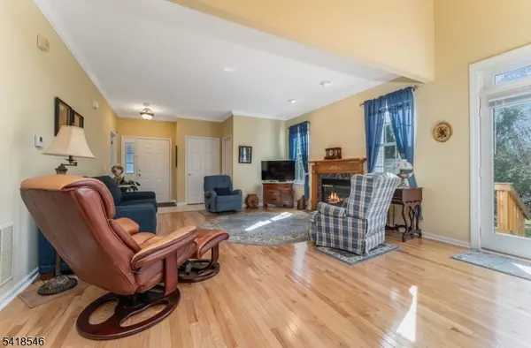 1 Joseph Dr, Raritan Twp., NJ 08822