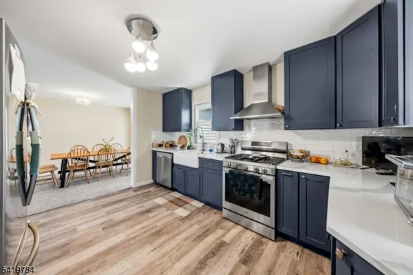 162 Rutherford Ave, Woodbridge Twp., NJ 07095