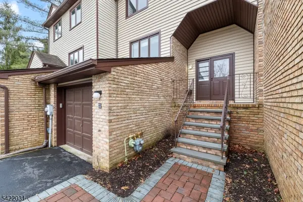 33 Stockton Ct, Parsippany-troy Hills Twp., NJ 07950