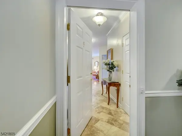 9 Zachary Way, Mount Arlington Boro, NJ 07856