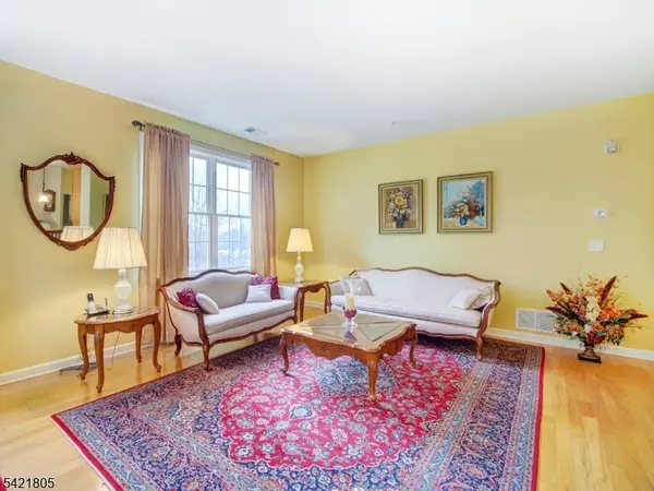 9 Zachary Way, Mount Arlington Boro, NJ 07856