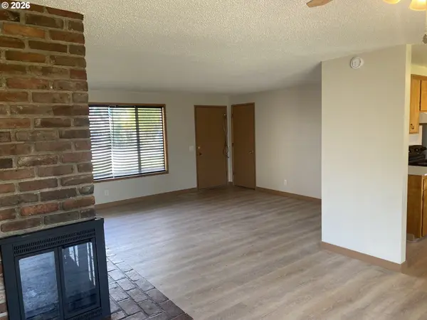 4130 SCENIC DR, Eugene, OR 97404