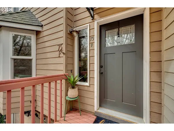 75 RIVER ROCK LN #F, Woodland, WA 98674