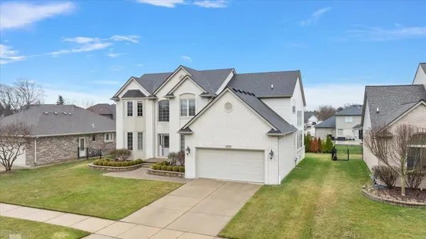 49312 Walnut Creek DR, Macomb Twp, MI 48044