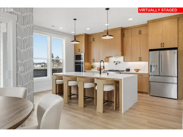 16114 BARLOW TRAIL LN, Oregon City, OR 97045