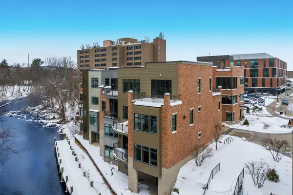 157 Uptown CT, Traverse City, MI 49684