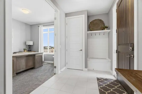 12 Ranchers Bay, Okotoks, AB T1S 0P2