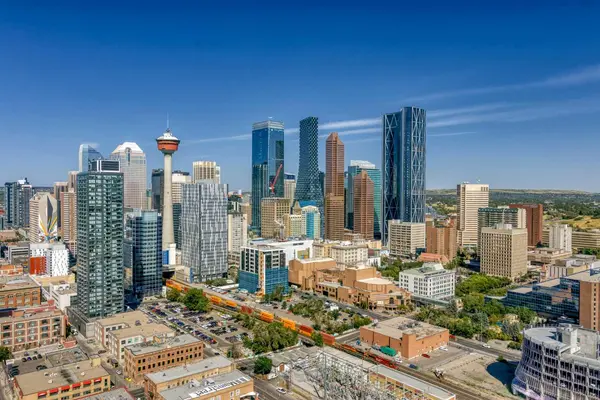 1122 3 ST SE #3201, Calgary, AB T2G 1H7