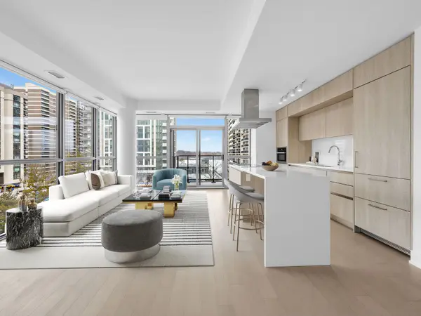 6 Jackes AVE #513, Toronto C09, ON M4T 0A5