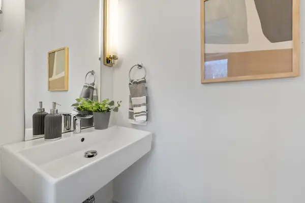 148 Cranbrooke AVE, Toronto C04, ON M5M 1M5