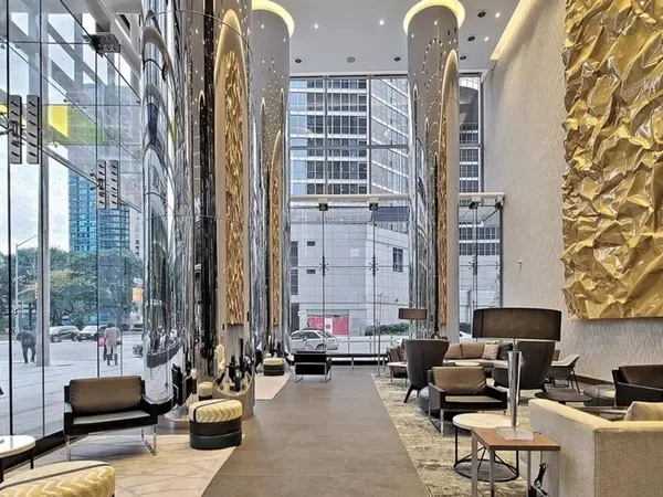 10 York ST #1905, Toronto C01, ON M5J 0E1