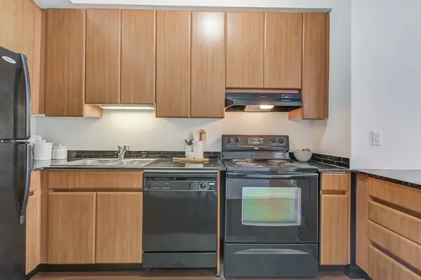 30 Canterbury PL #501, Toronto C07, ON M2N 0B9