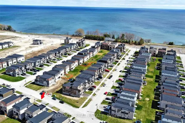 127 Yacht DR, Clarington, ON L1C 4A7