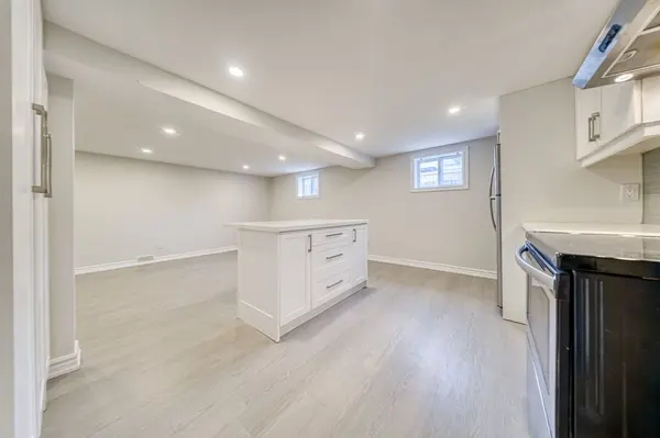 871 Liverpool RD #Lower, Pickering, ON L1W 1S3