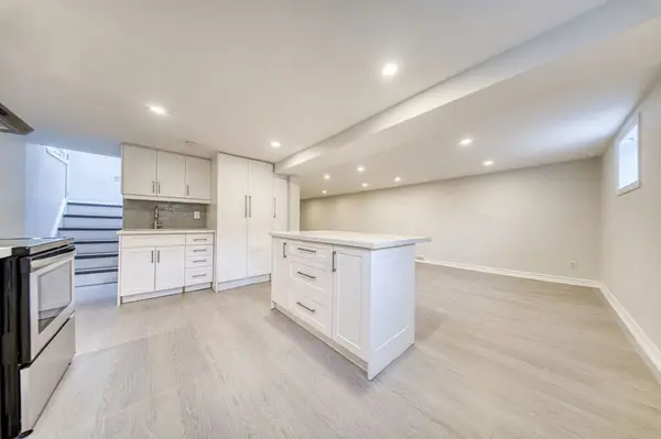 871 Liverpool RD #Lower, Pickering, ON L1W 1S3