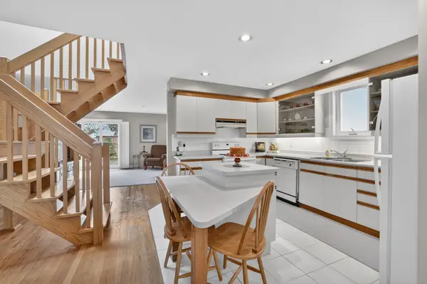 163 Durant AVE, Toronto E03, ON M4J 4W4