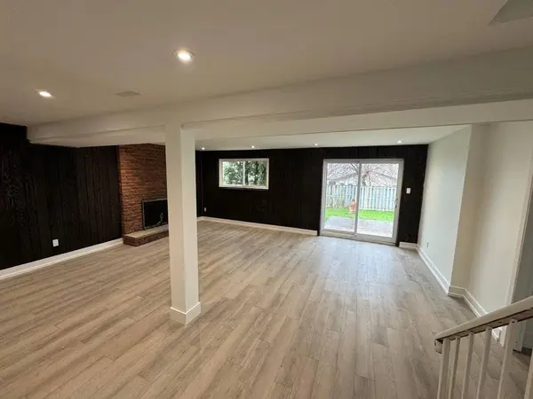 163 Hilltop DR #Lower, East Gwillimbury, ON L9N 1B9