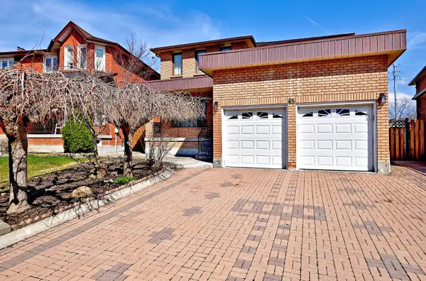 45 Royal Garden BLVD, Vaughan, ON L4L 7C4
