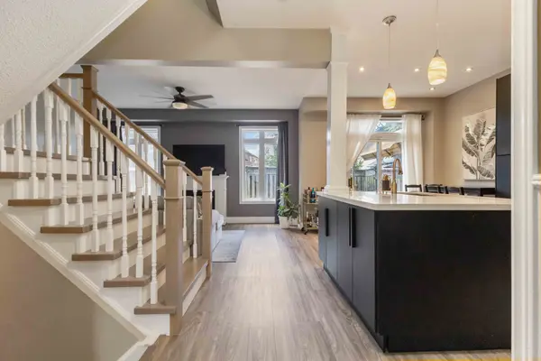 163 Glasgow CRES, Georgina, ON L4P 4A9