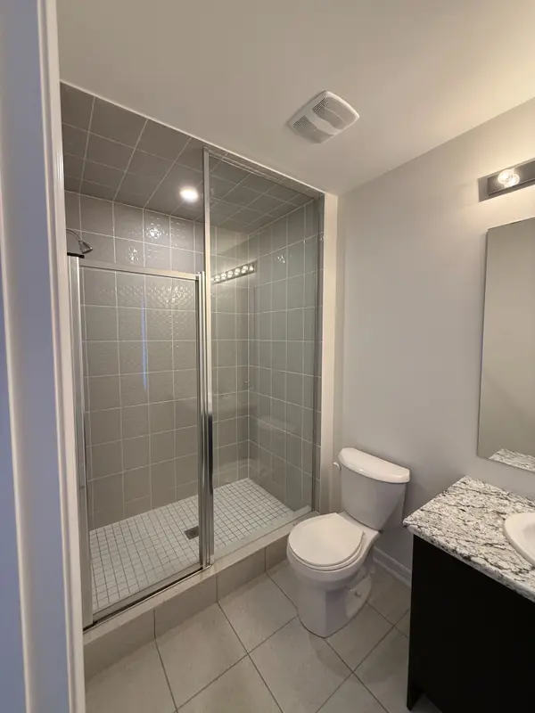 39 Tamworth TER, Barrie, ON L9S 2Z8